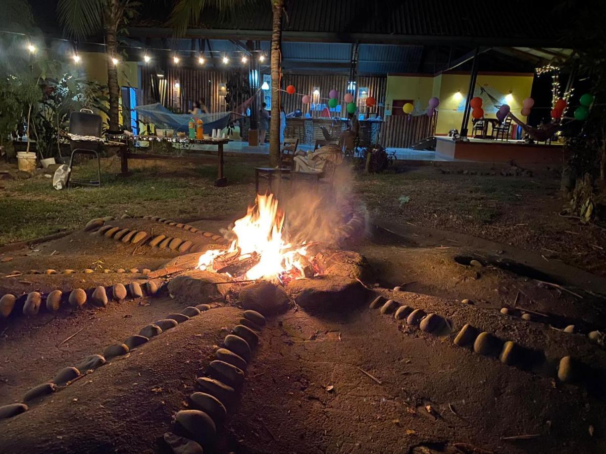 Luminosa Uvita Hostel Eksteriør bilde