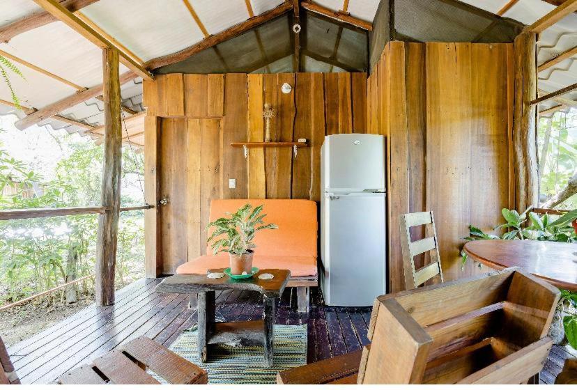 Luminosa Uvita Hostel Eksteriør bilde