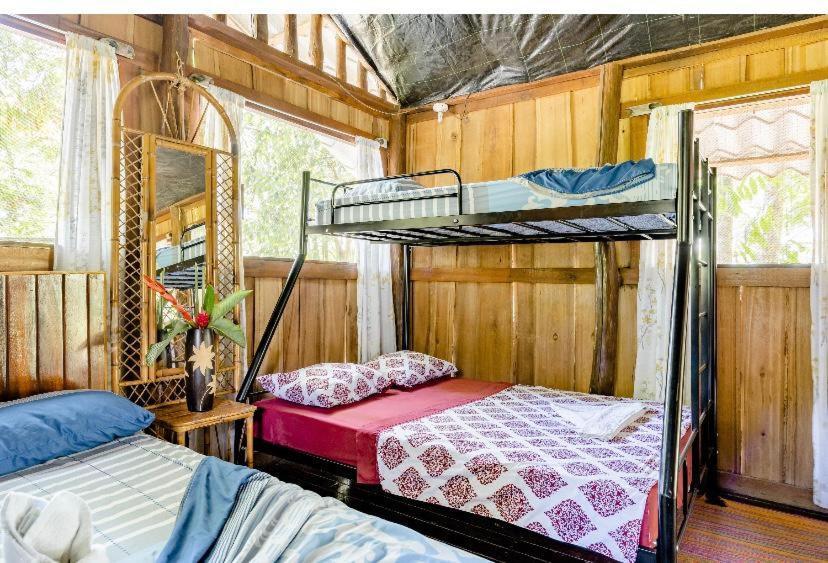 Luminosa Uvita Hostel Eksteriør bilde