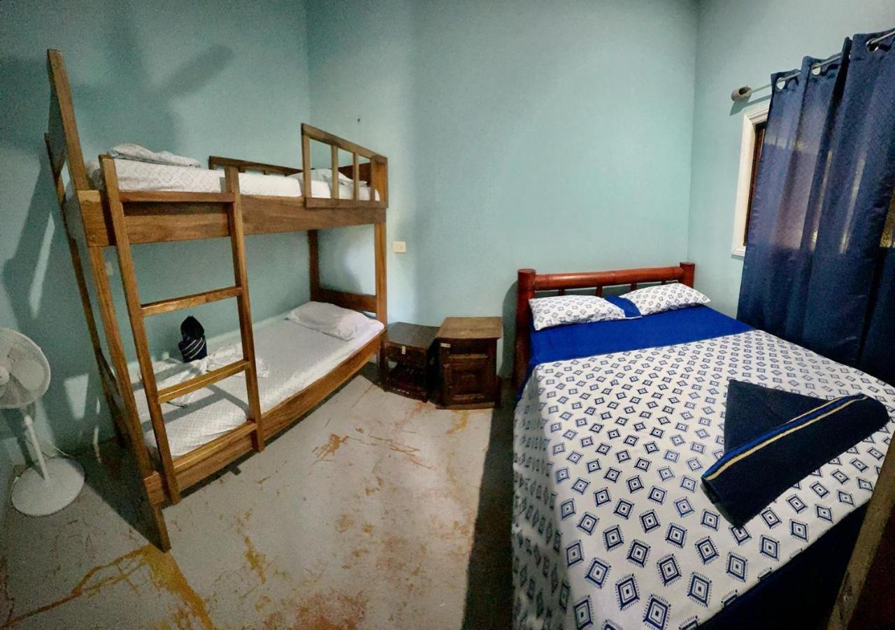 Luminosa Uvita Hostel Eksteriør bilde